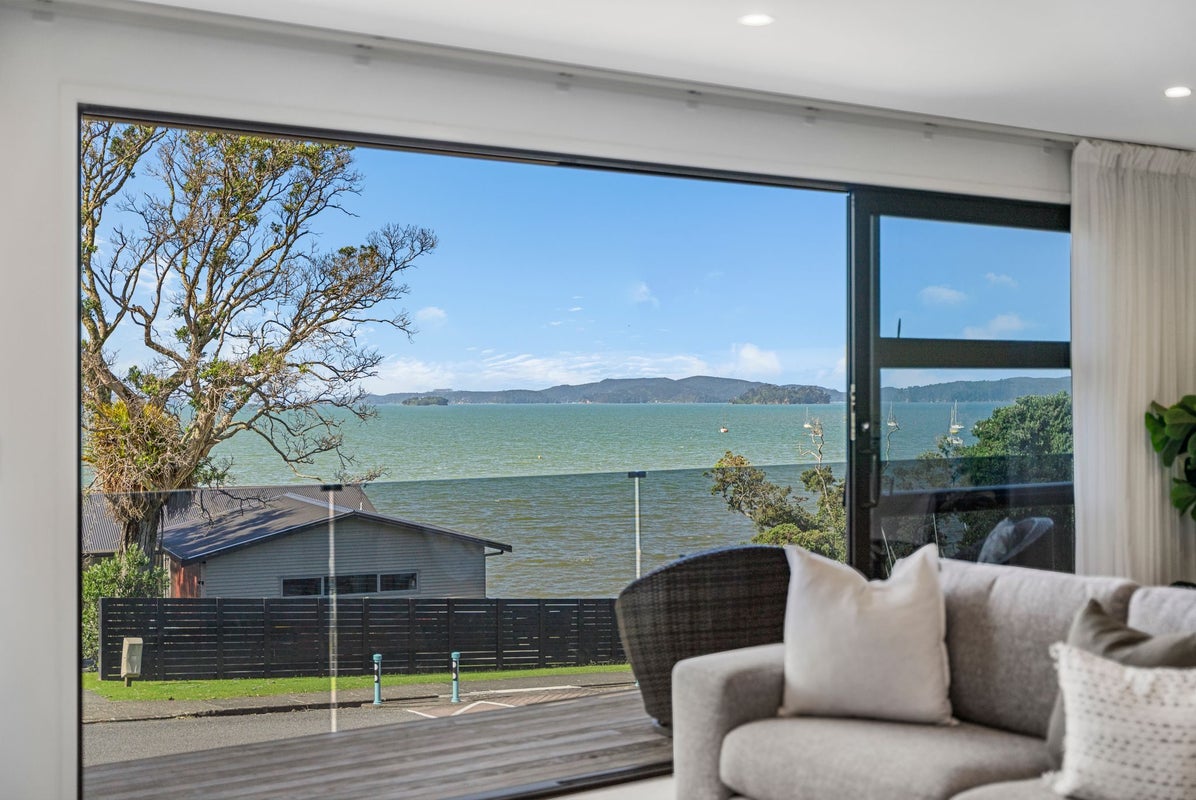 33 Gordon Craig Place, Algies Bay, Warkworth - Carousel 2