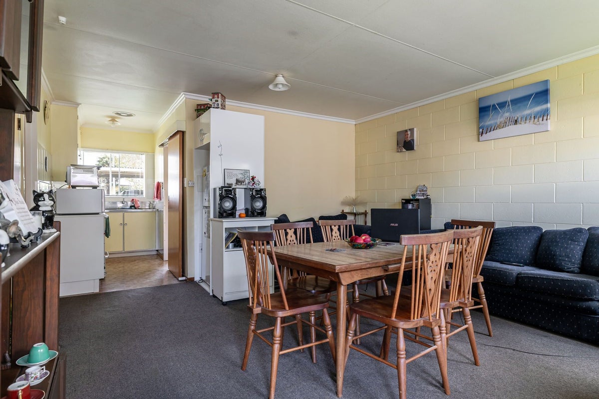 9 South Street, West End, Palmerston North - Carousel 2