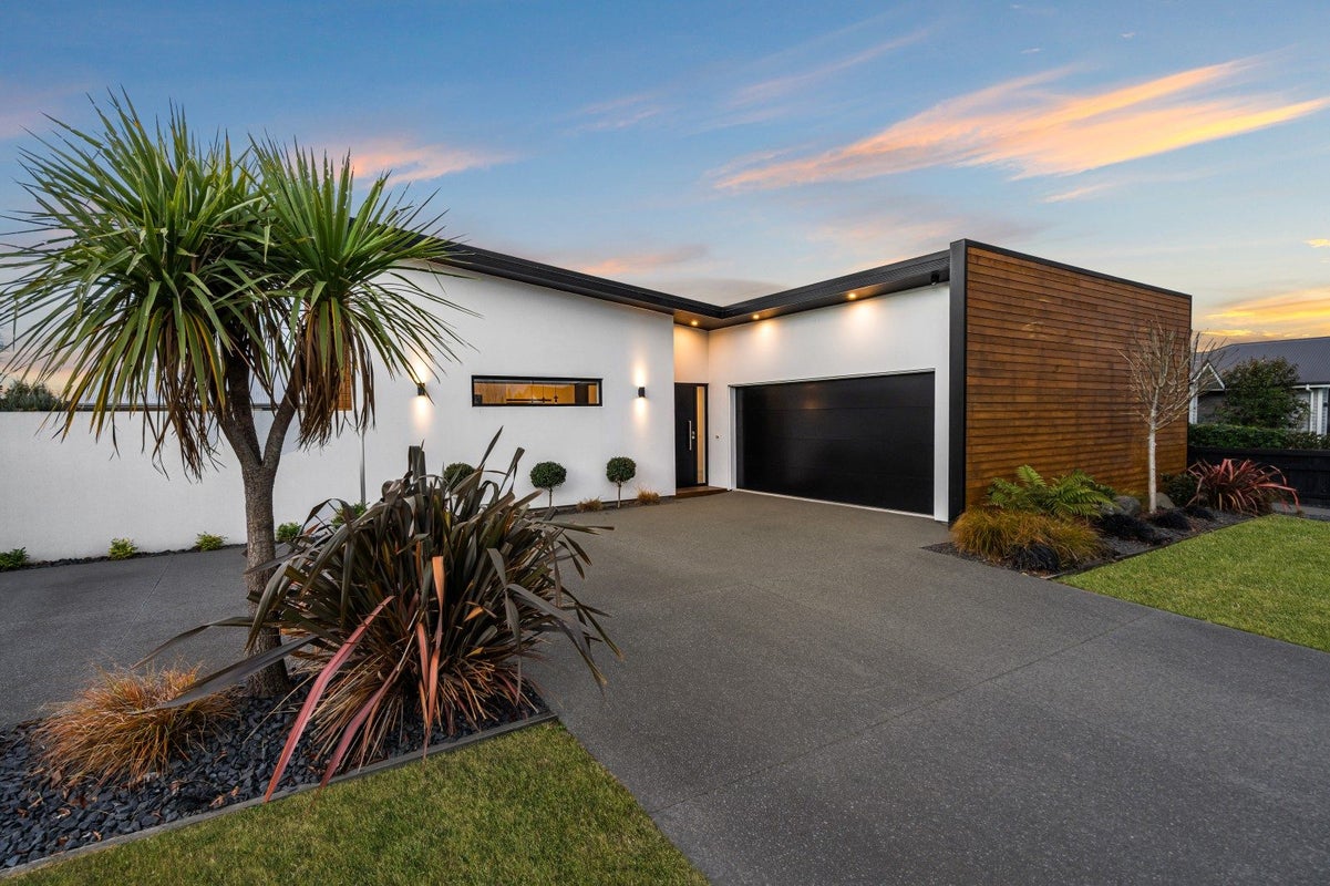 21 Doncaster Avenue, Lincoln, Lincoln - Carousel 2