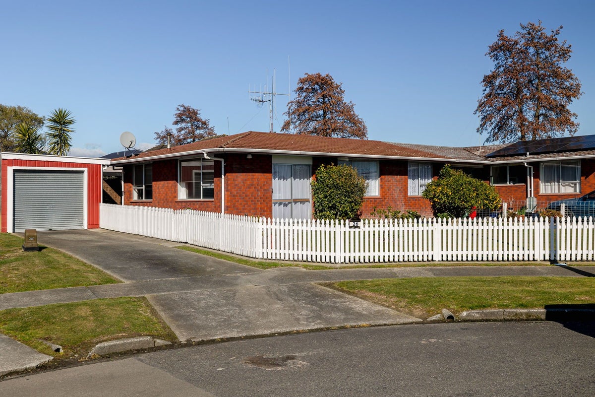 26 Westmere Place, Takaro, Palmerston North - Carousel 2