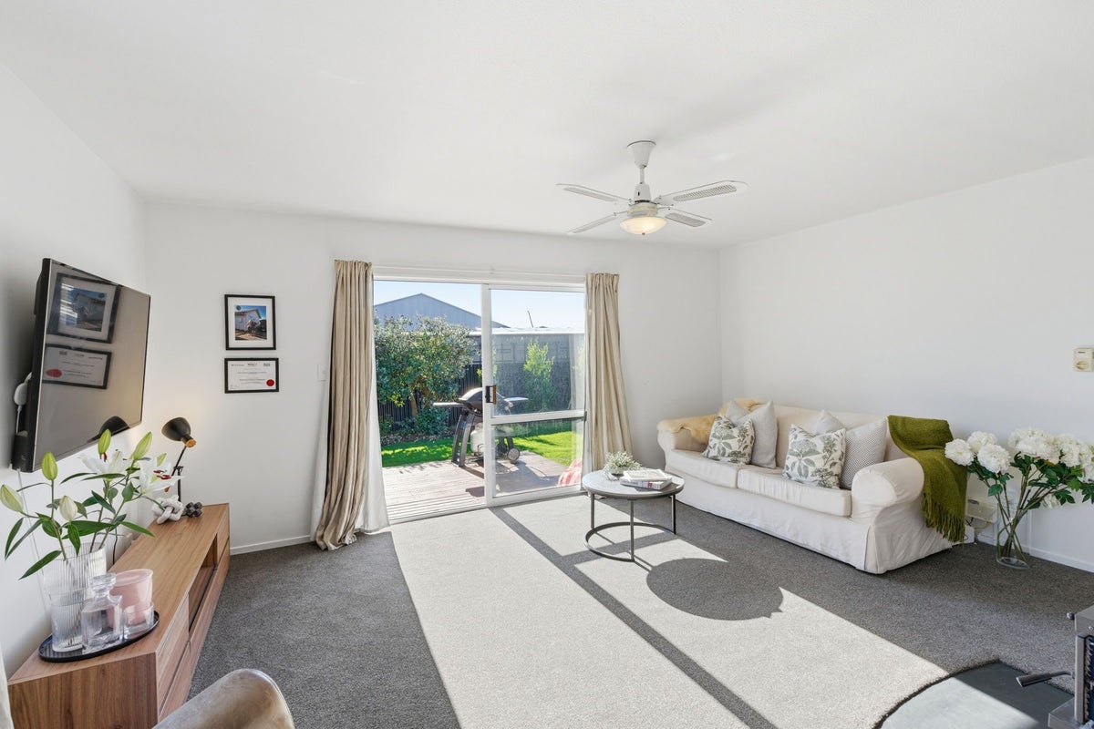 49A Richill Street, Belfast, Christchurch - Carousel 1