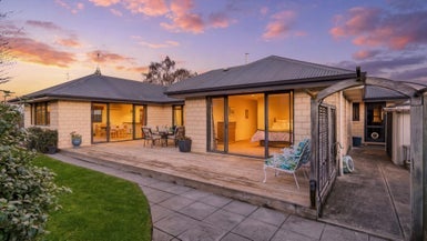 22B Fulton Street, Springlands, Blenheim - Carousel 1