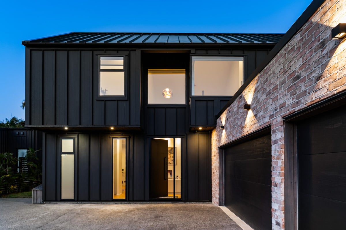 11B Pounamu Avenue, Greenhithe, Auckland - Carousel 1