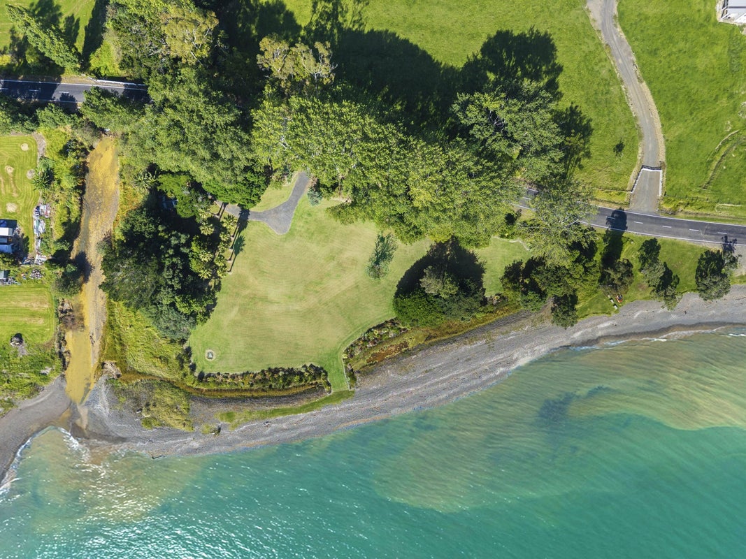 1650 East Coast Road, Whakatiwai, Whakatiwai - Carousel 2