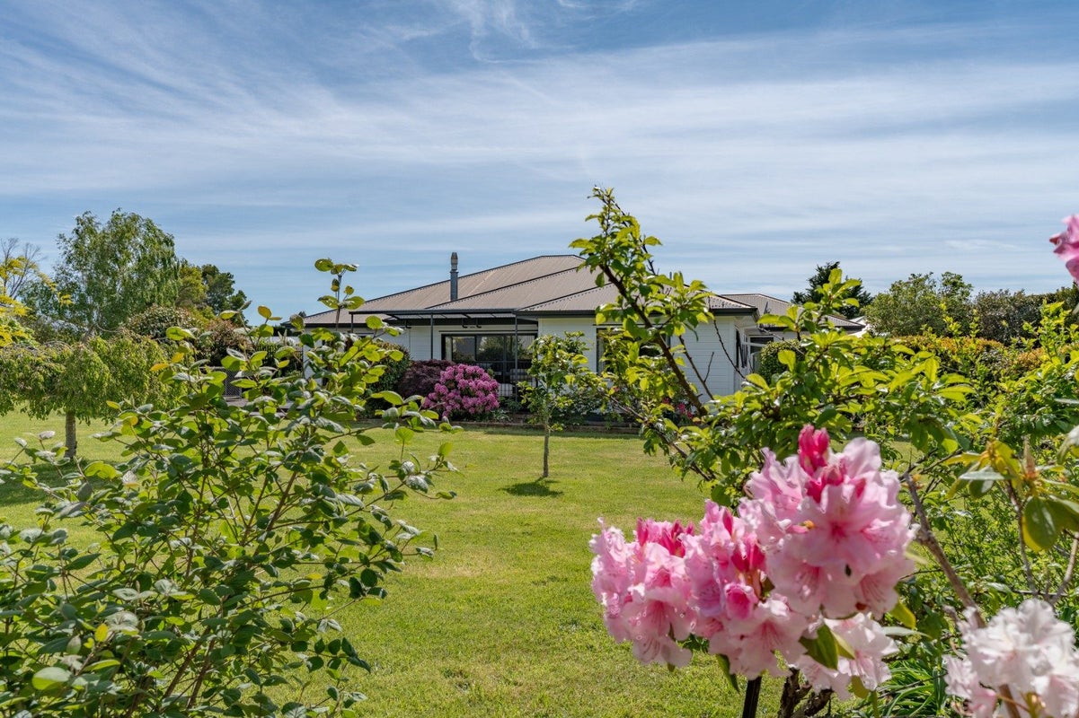5 Camellia Lane, Carterton, Carterton - Carousel 2