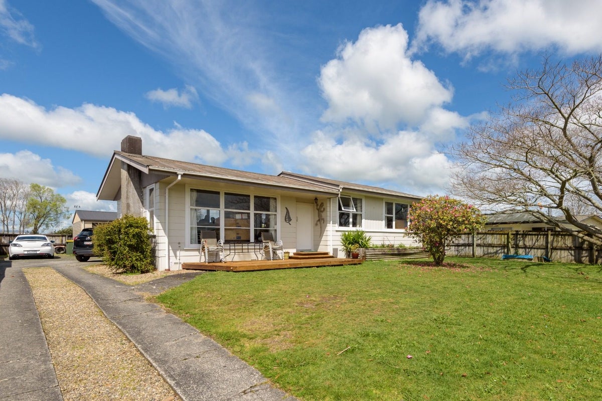 7 Durham Street, Nawton, Hamilton - Carousel 1