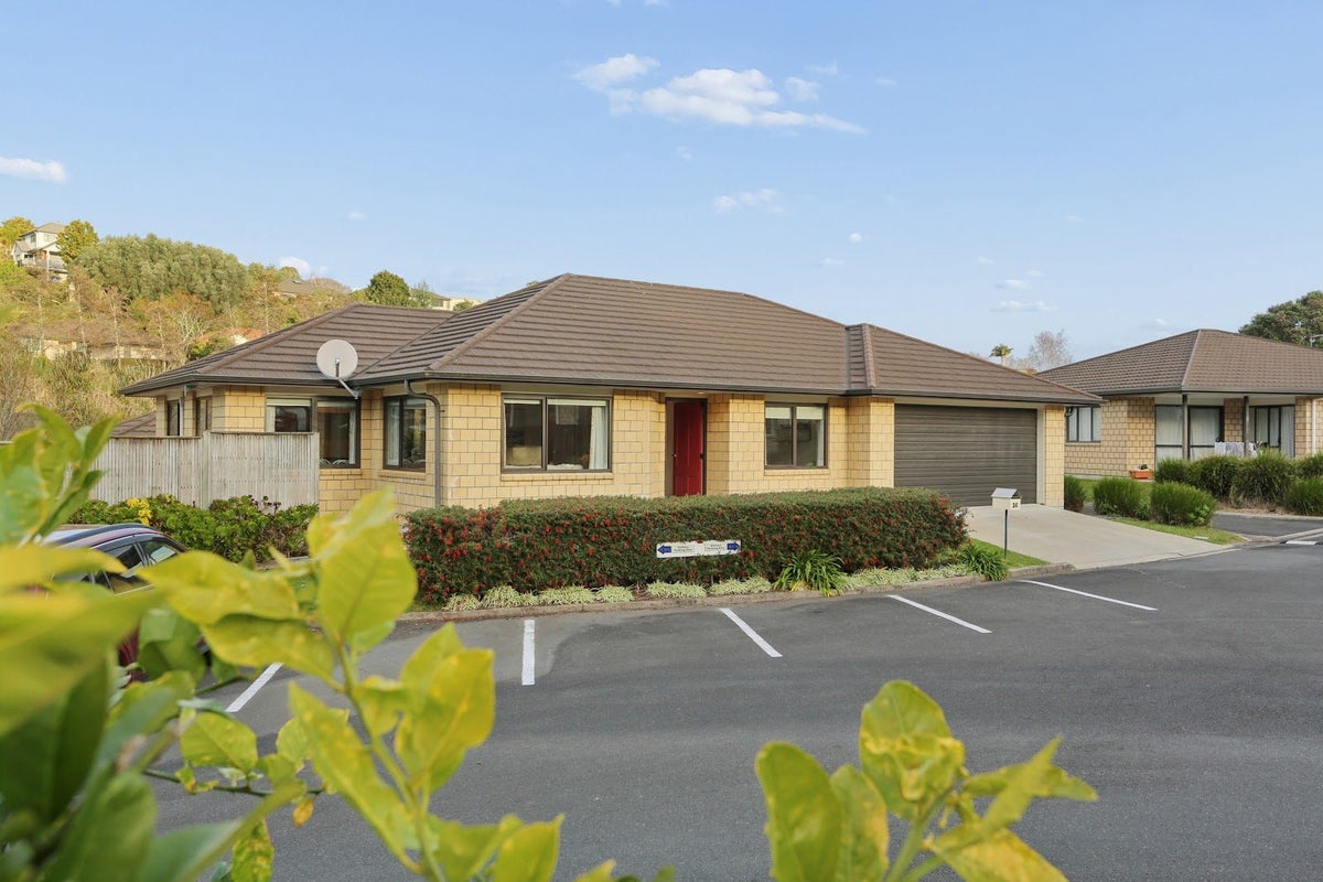 26/19 Glencarron Place, Bethlehem, Tauranga - Carousel 1