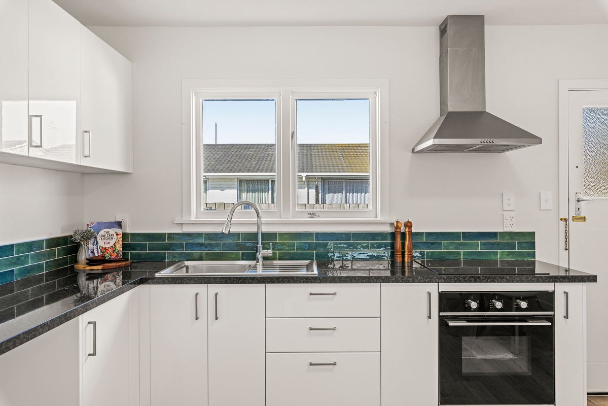 4/543 Worcester Street, Linwood, Christchurch - Carousel 1