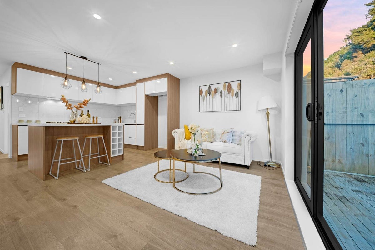 5 Puhakehake Place, Flat Bush, Auckland - Carousel 2