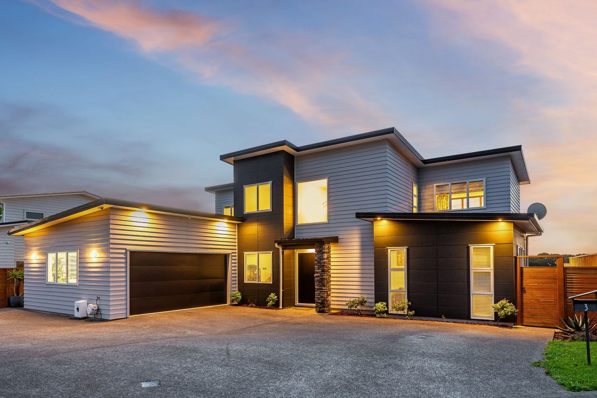 3 Okataina Way, Aotea, Porirua - Carousel 1