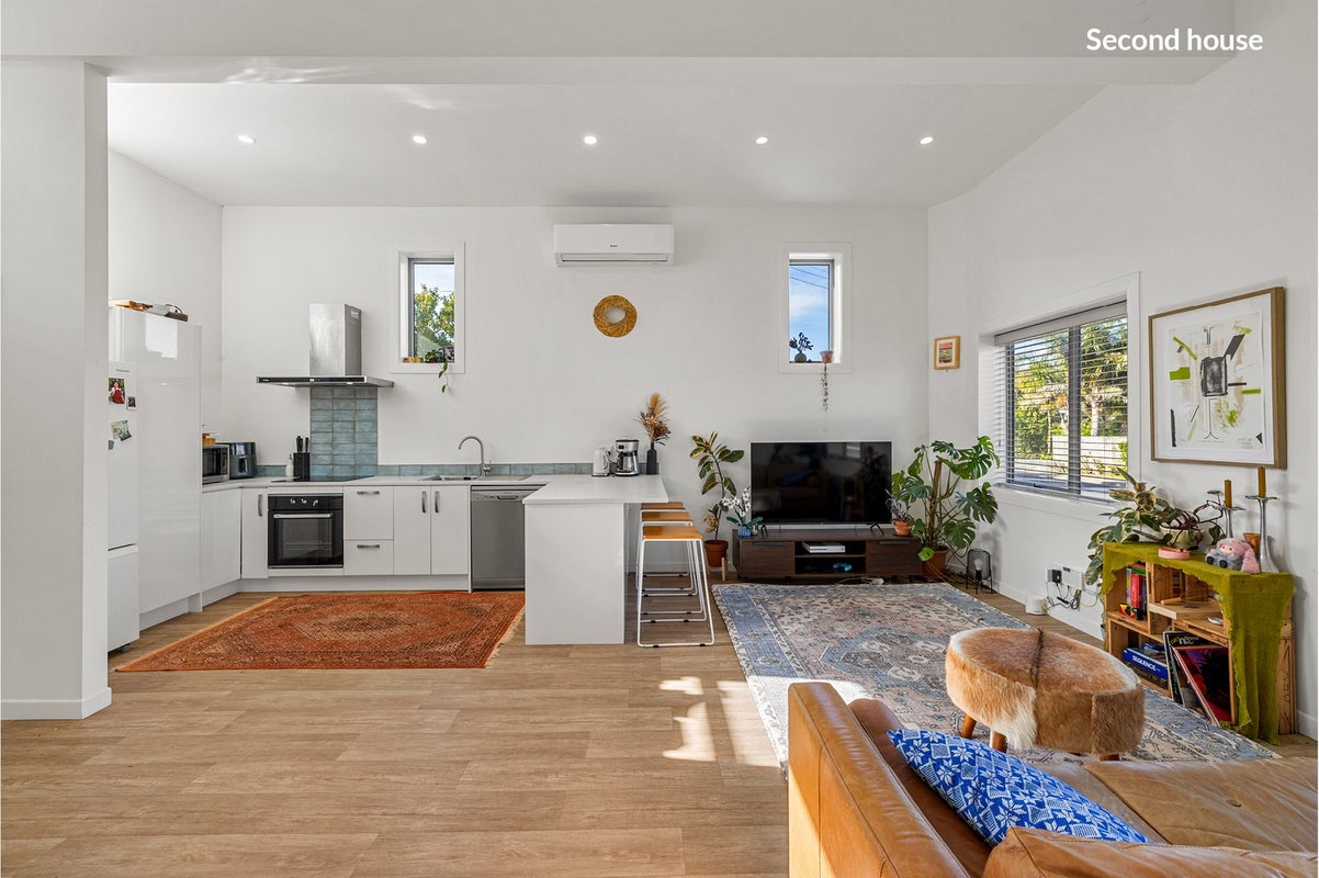7 Nihinihi Avenue, Raglan, Raglan - Carousel 50