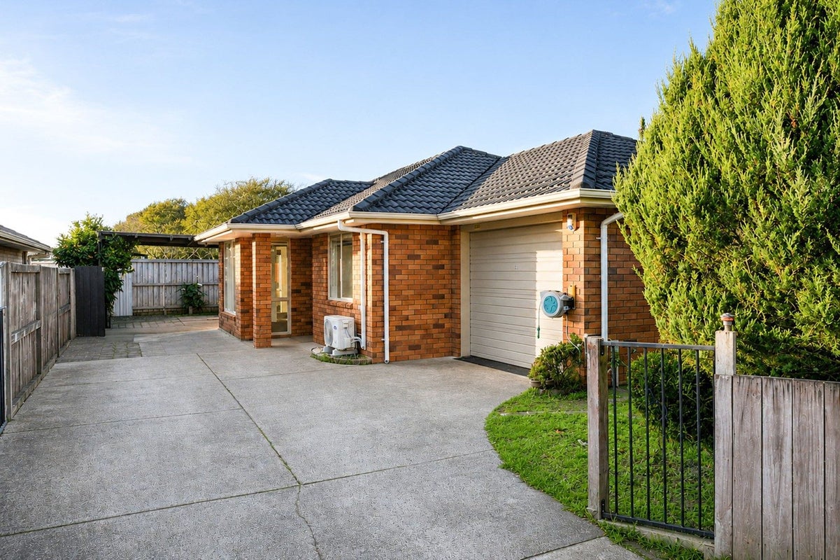 25 Salisbury Place, Hamilton East, Hamilton - Carousel 1