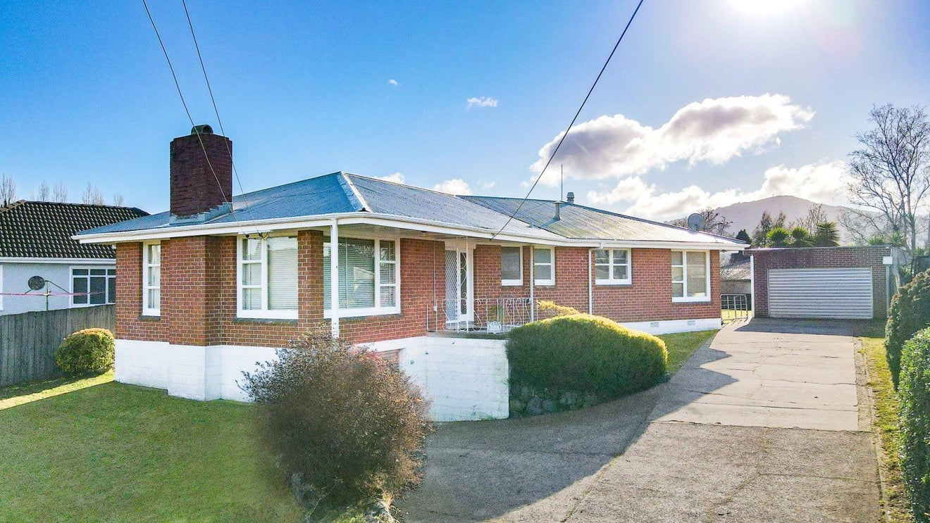249 Malfroy Road, Utuhina, Rotorua - Carousel 1