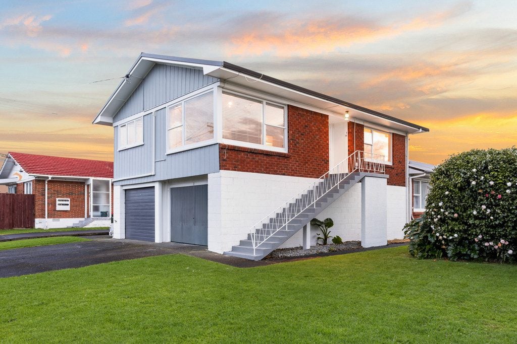 1/14 Dinglebank Road, Mount Wellington, Auckland - Carousel 1