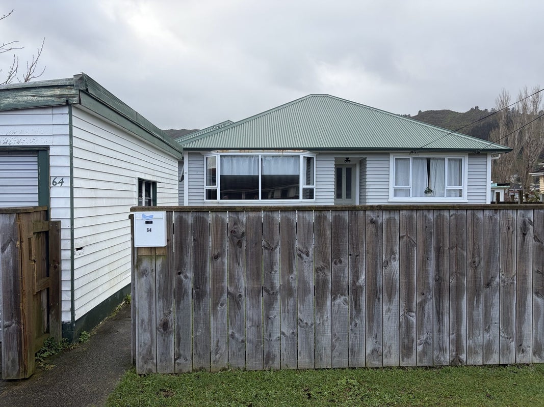 64 Wellington Road, Wainuiomata, Lower Hutt - Carousel 1