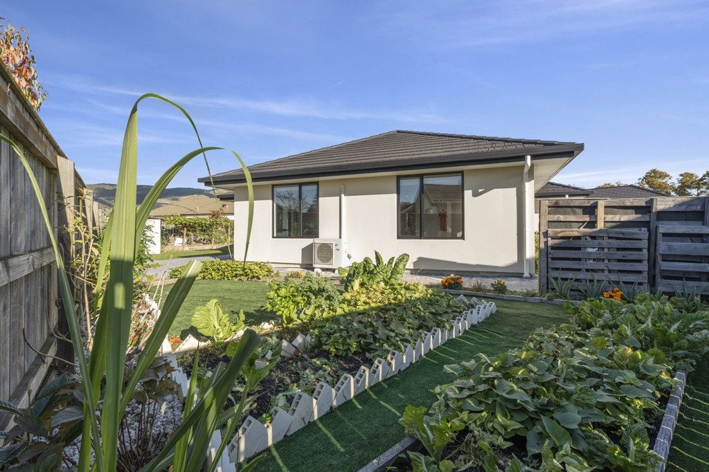 23 Malone CRES, Tasman - Carousel 15