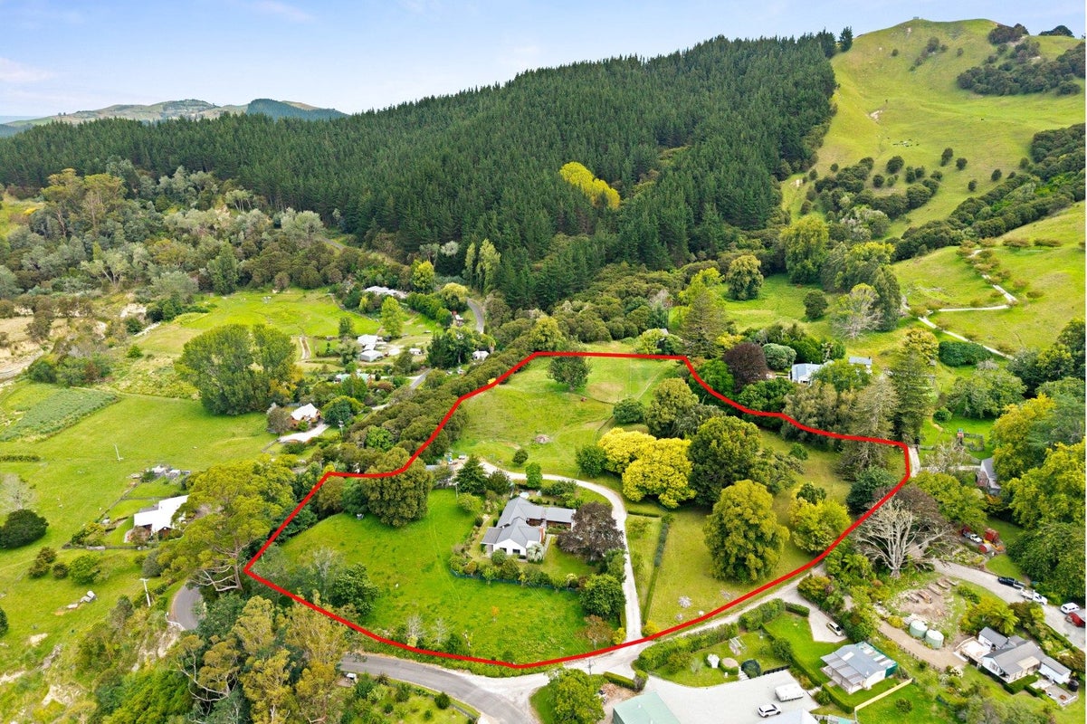 596 Riverside Road, Matokitoki, Gisborne - Carousel 2