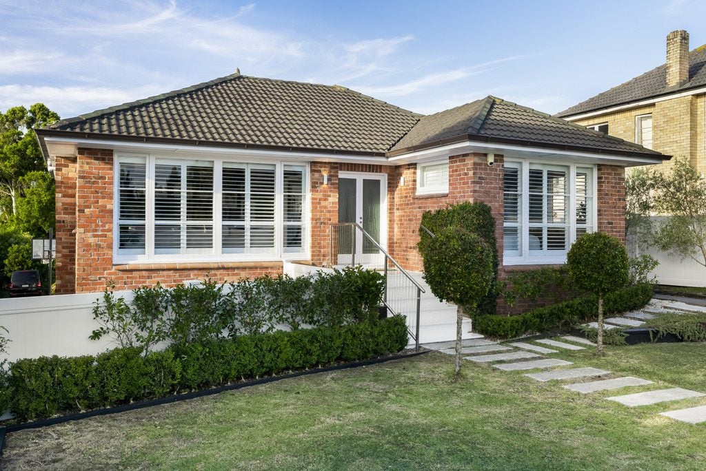33 Fairlands Avenue, Waterview, Auckland - Carousel 1