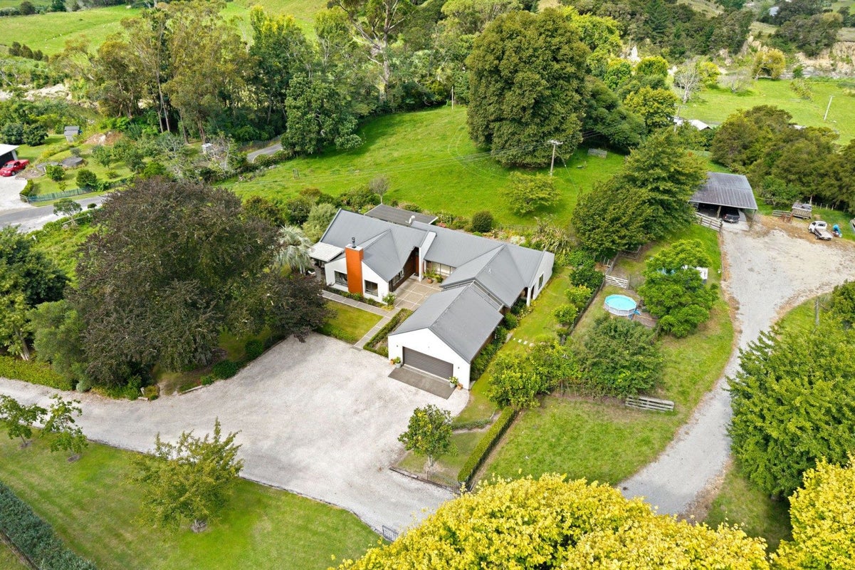 596 Riverside Road, Matokitoki, Gisborne - Carousel 25