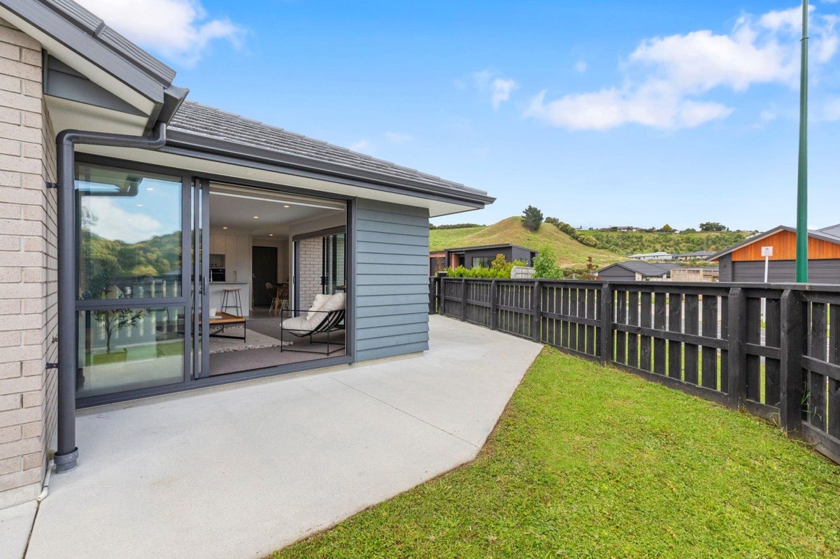 170 Adler Drive, Ohauiti, Tauranga - Carousel 1