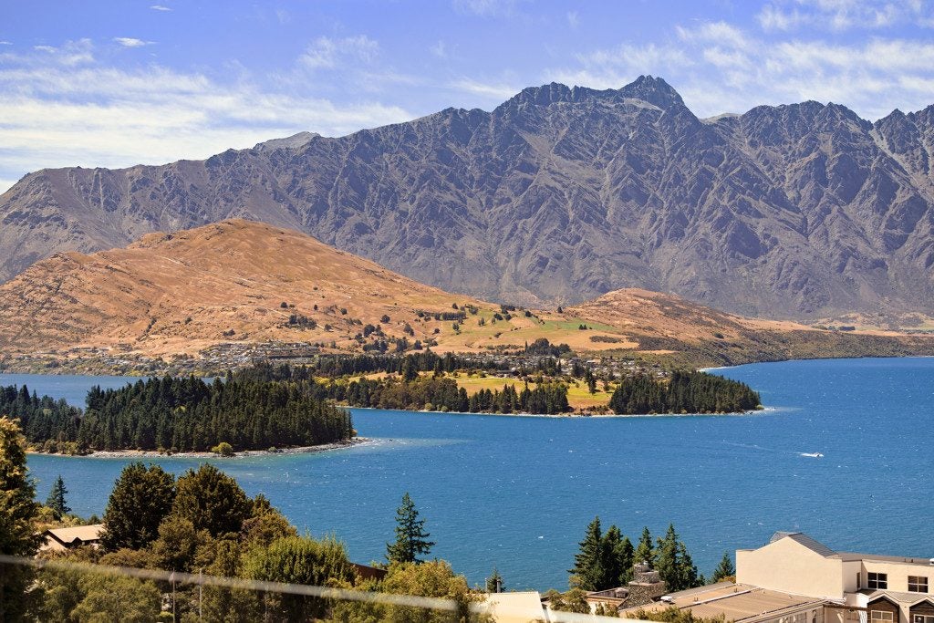 1 Strawberry Lane, Fernhill, Queenstown - Carousel 2