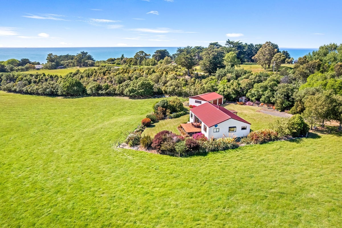 385 Cathedral Road, Domett, Domett - Carousel 1