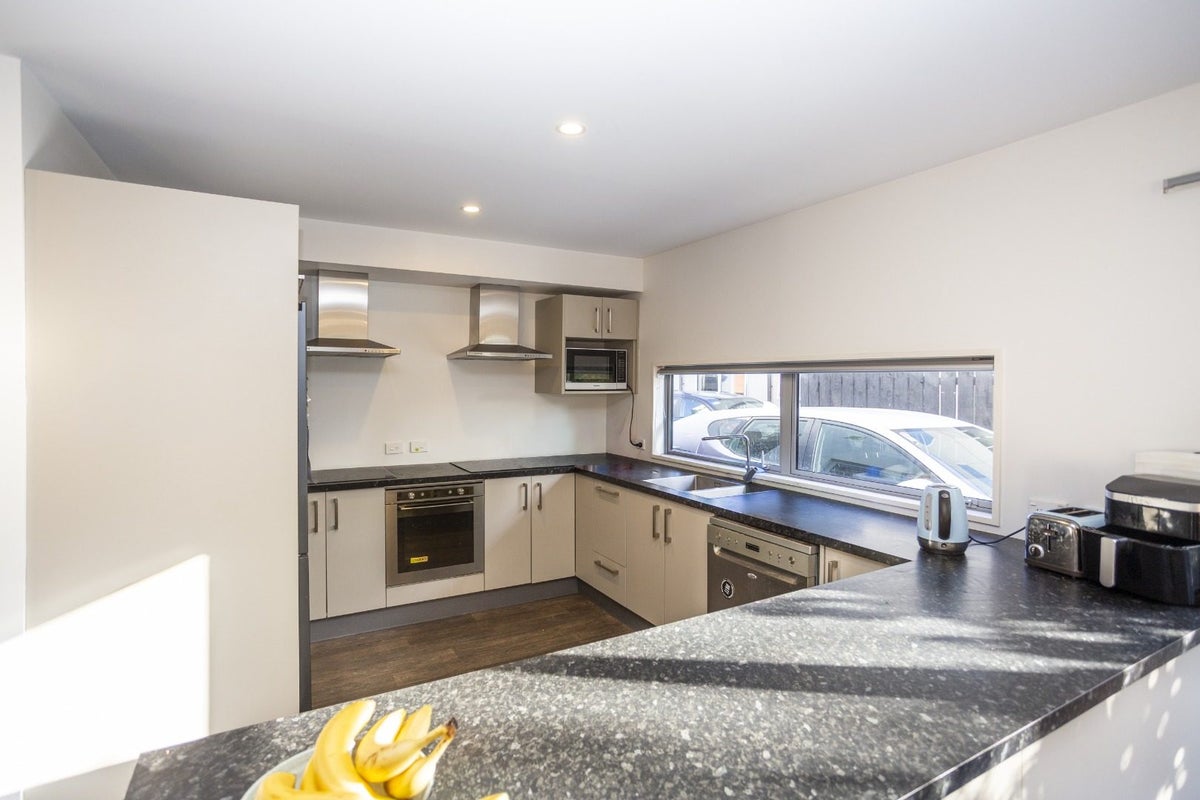 2/24A Bowen Street, Upper Riccarton, Christchurch - Carousel 2