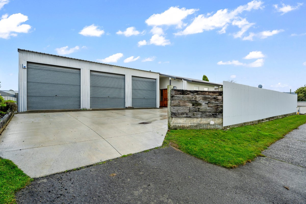 10 Carnarvon Street, Glengarry, Invercargill - Carousel 21