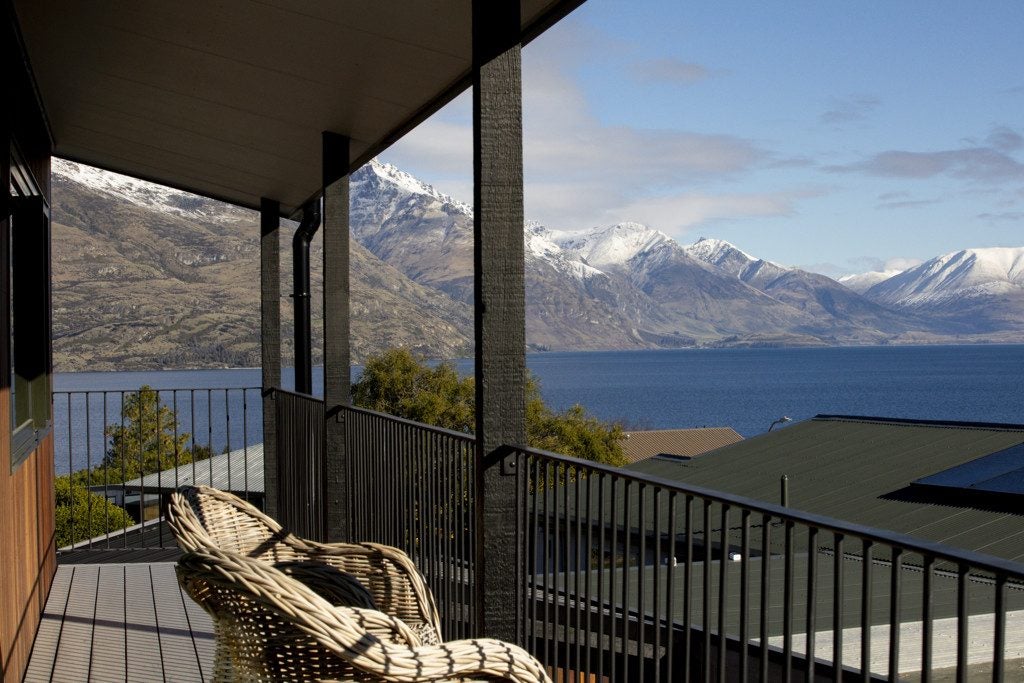 18 Poplar Drive, Kelvin Heights, Queenstown - Carousel 2