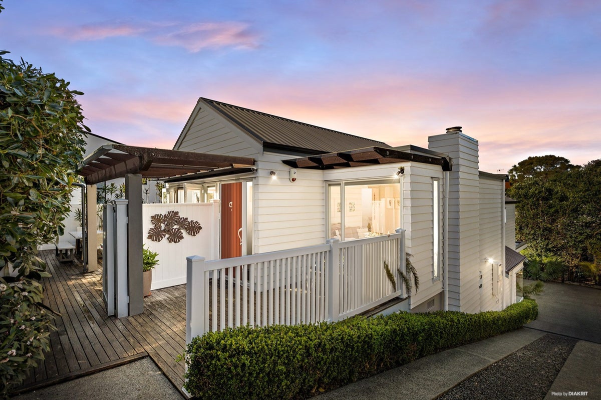 25A Hawera Road, Kohimarama, Auckland - Carousel 1