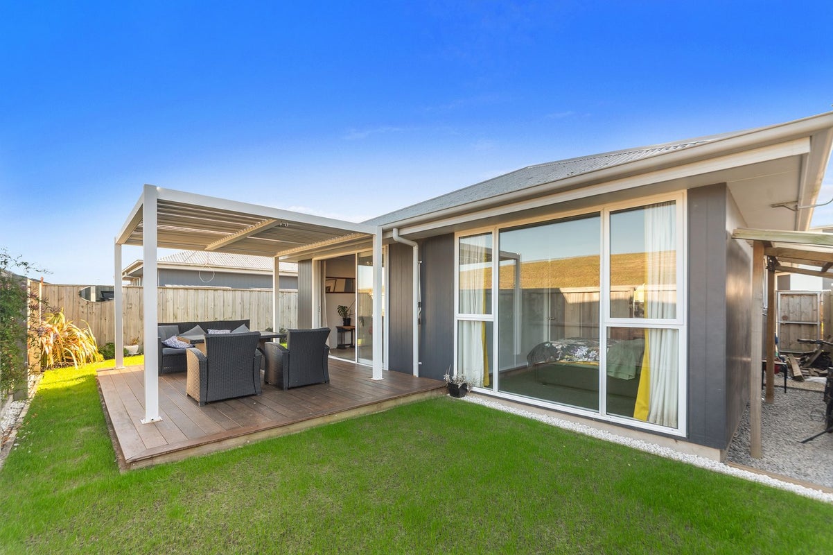 5 Tippet Crescent, Wigram, Christchurch - Carousel 1
