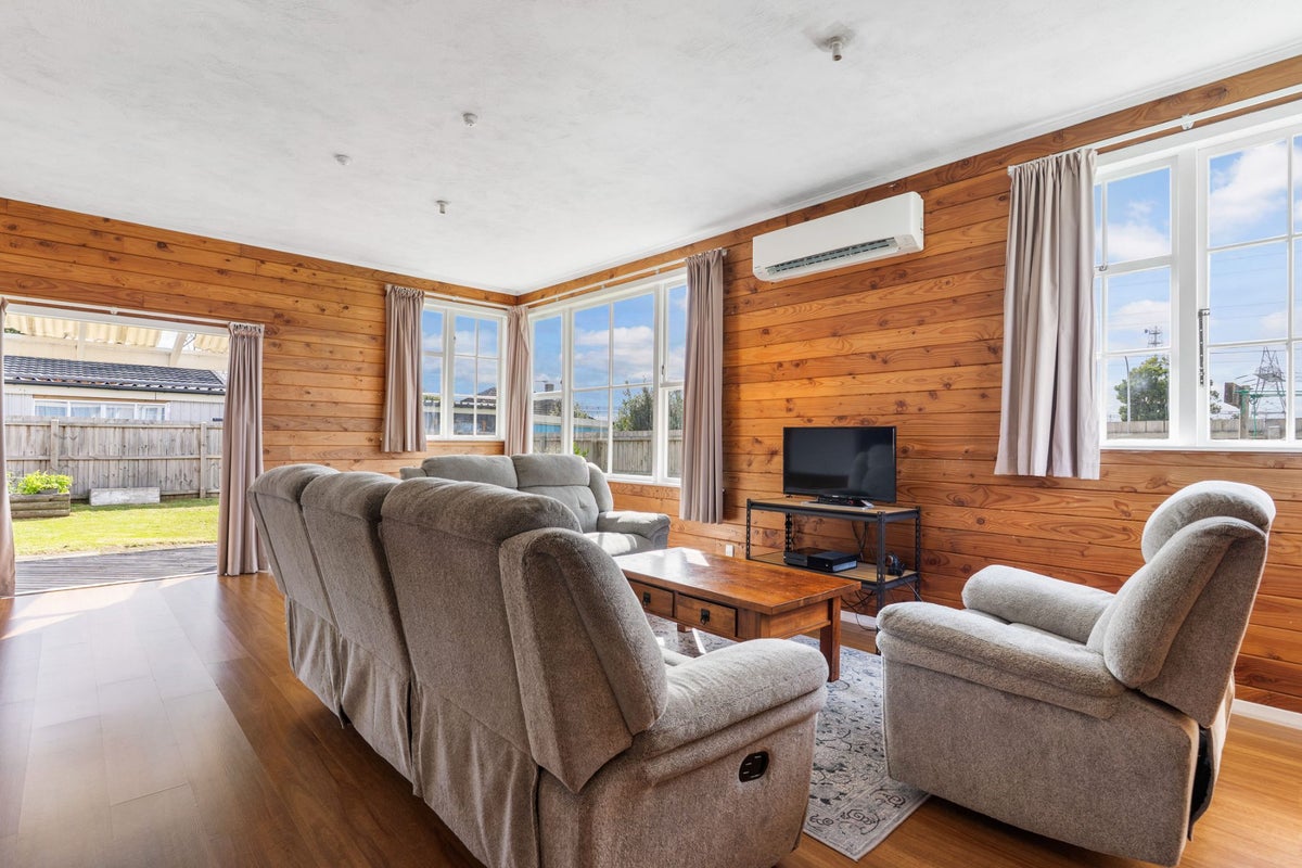 70A Bairds Road, Otara, Auckland - Carousel 2