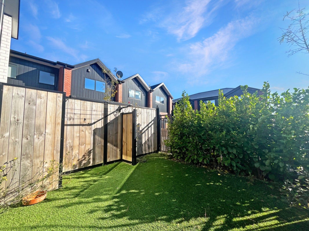 Property Valuation for 2/12 Biddle Crescent, Taita, Lower Hutt | Trade ...
