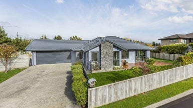 114 Endeavour Drive, Whitby, Porirua - Carousel 1