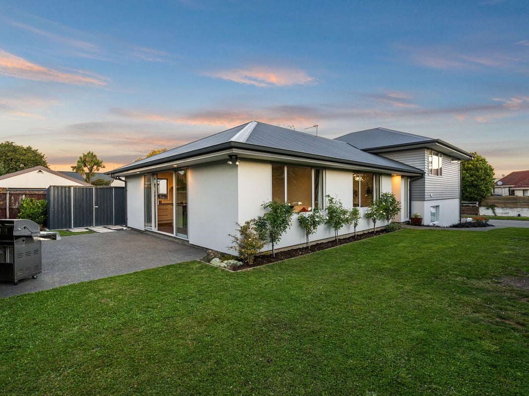 13 Muir Avenue, Halswell, Christchurch - Carousel 1