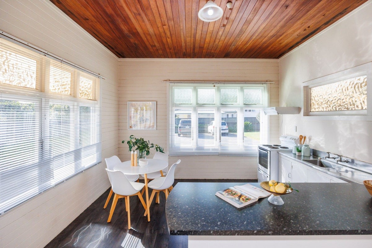 285 Fitzherbert Avenue, West End, Palmerston North - Carousel 2