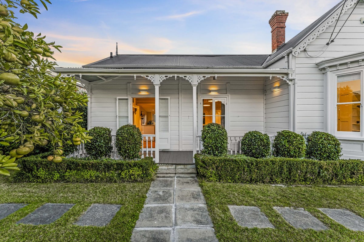 16 Wairakei Street, Greenlane, Auckland - Carousel 2