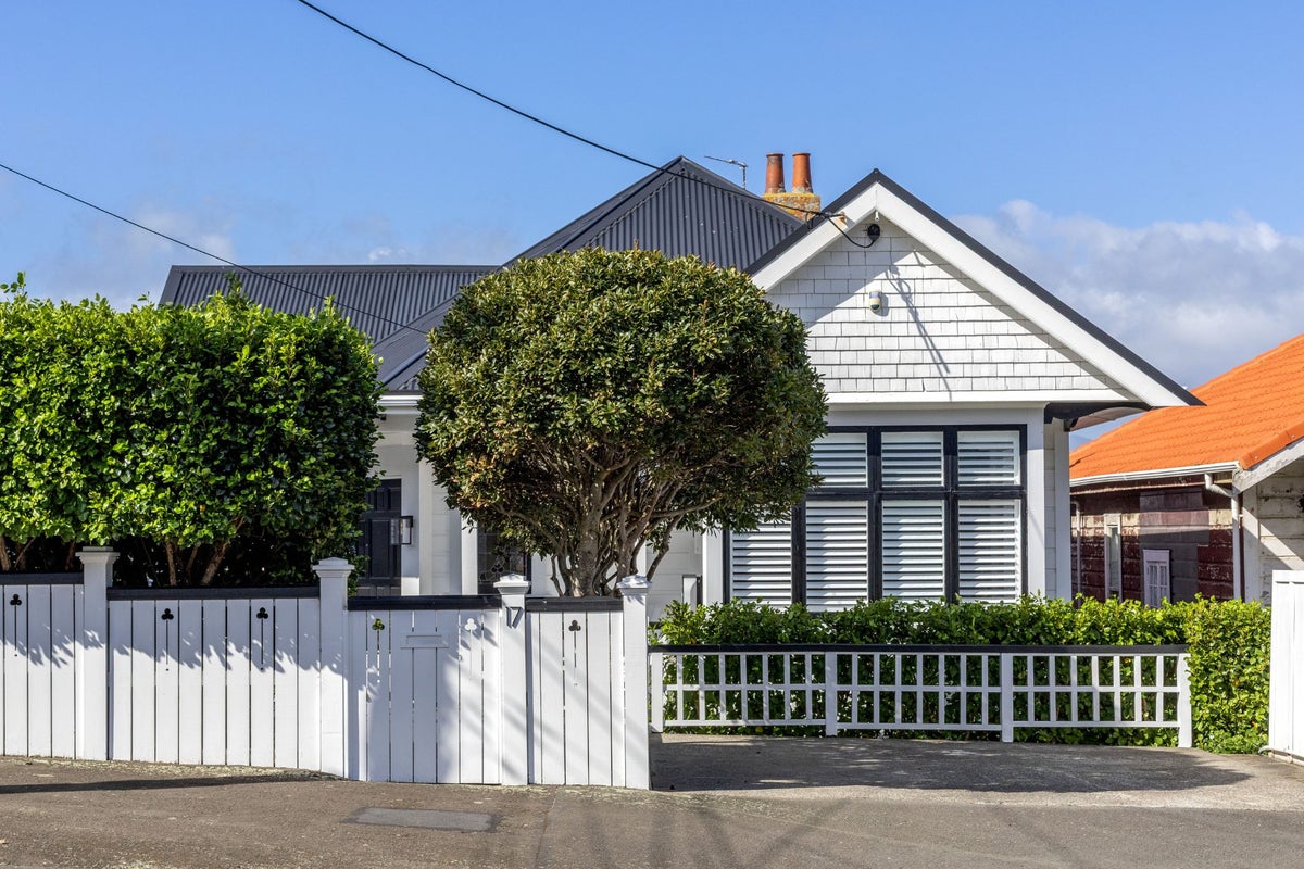17 Matai Road, Hataitai, Wellington - Carousel 1