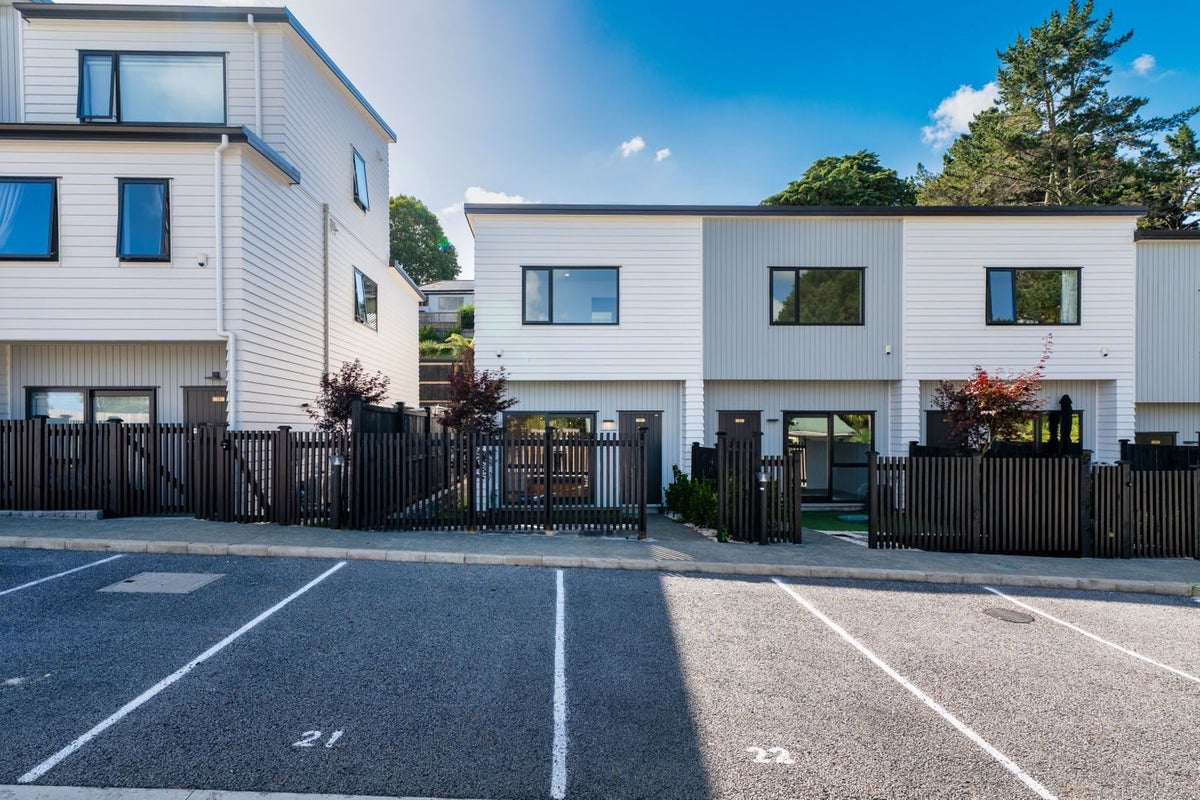 20/38 Fairlands Avenue, Waterview, Auckland - Carousel 2
