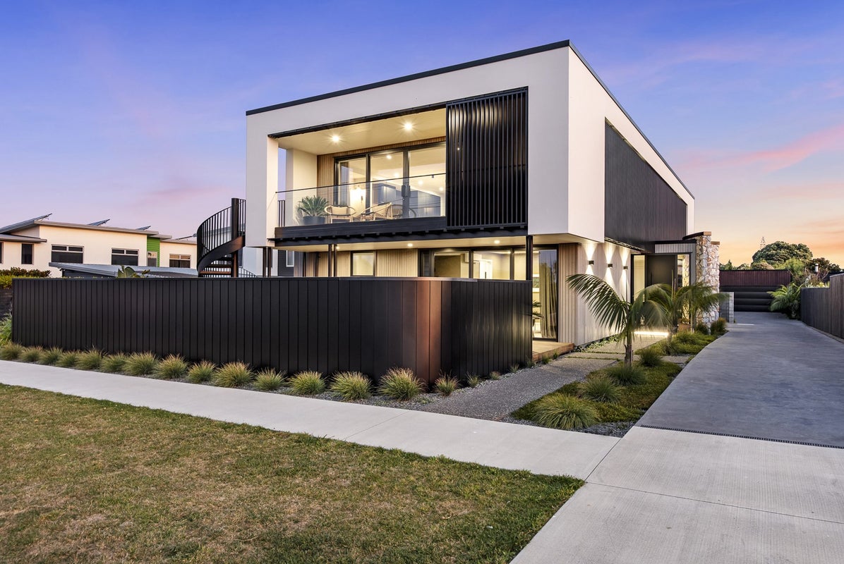 6 Puni Street, Fitzroy, New Plymouth - Carousel 1