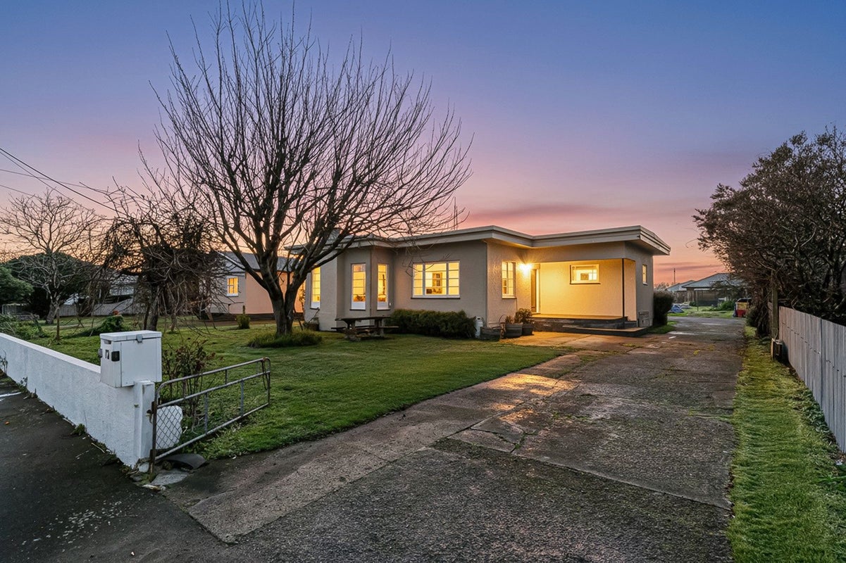 72 Kent Street, Carterton - Carousel 1