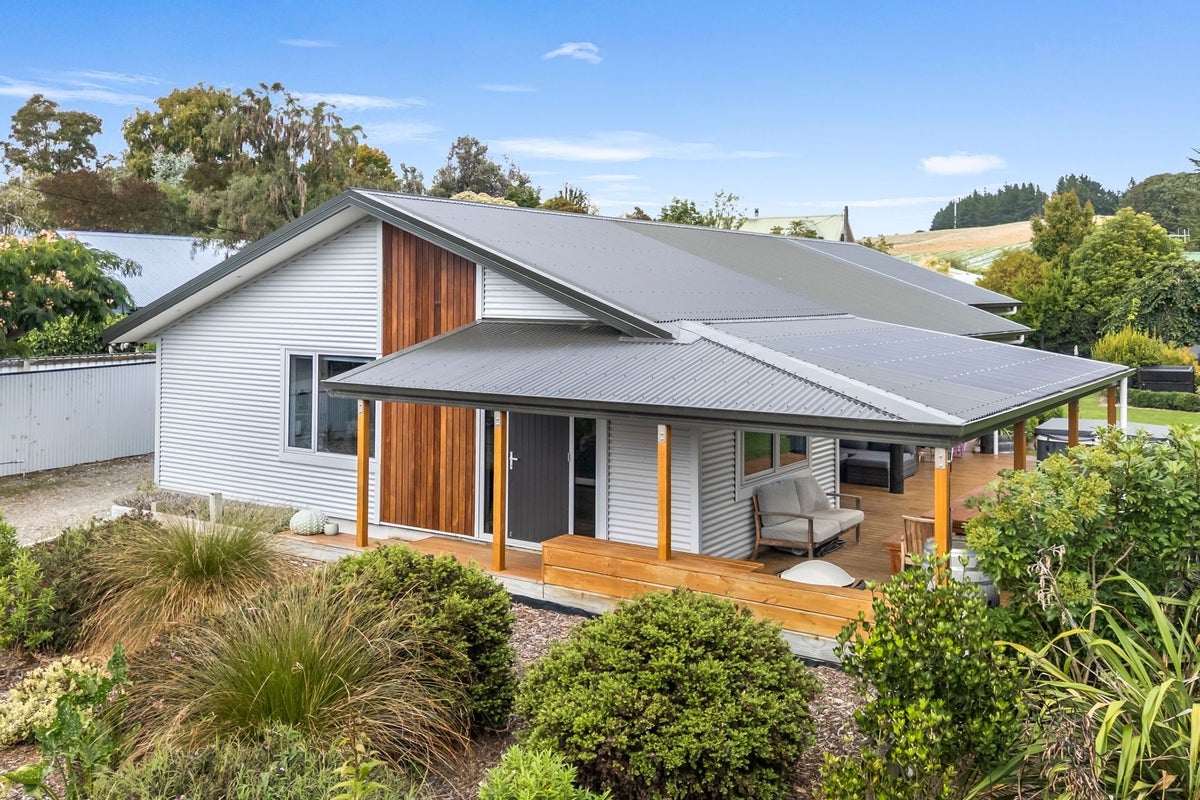31 Goddard Road, Tasman, Upper Moutere - Carousel 1