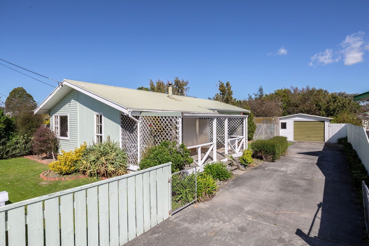 88 Revans Street, Featherston - Carousel 1
