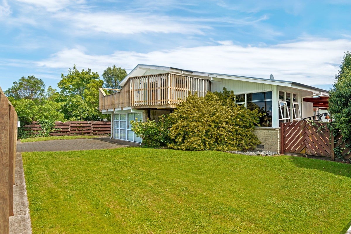 144 Harris Street, Inner Kaiti, Gisborne - Carousel 1