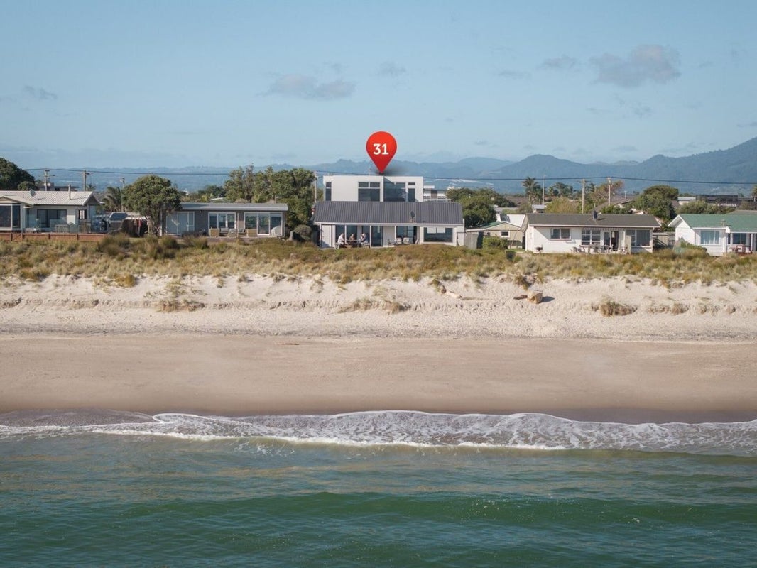 31 Karewa Parade, Papamoa Beach, Papamoa - Carousel 2