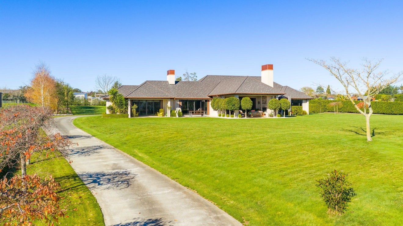 223F Racecourse Road, Waipukurau, Waipukurau - Carousel 1