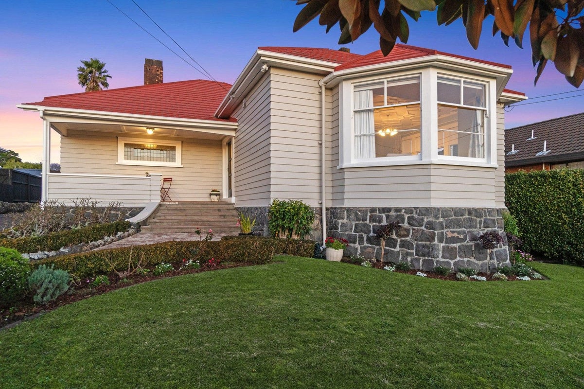 24 Ferryhill Road, Epsom, Auckland - Carousel 27