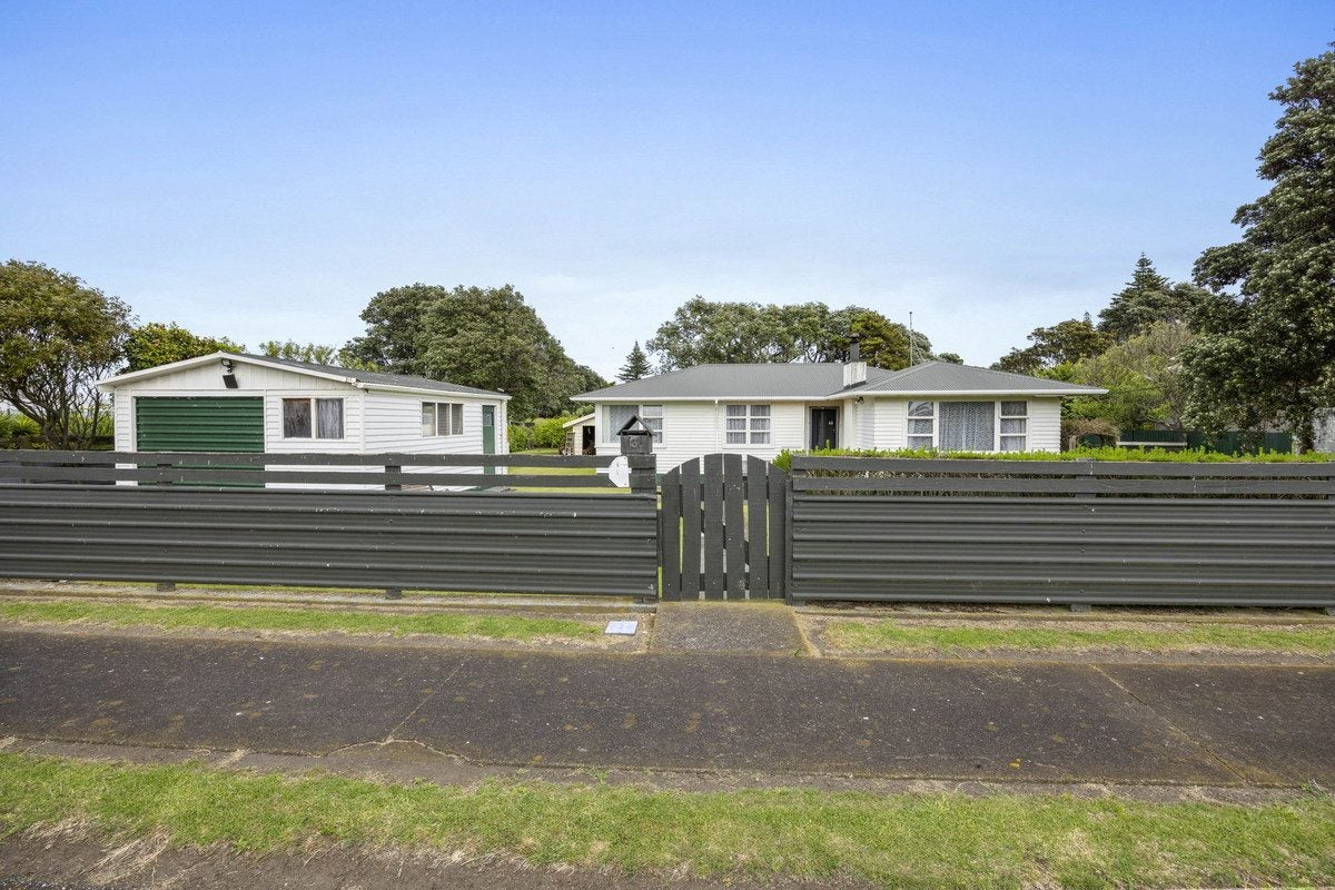 3 Warwick Street, Patea - Carousel 20