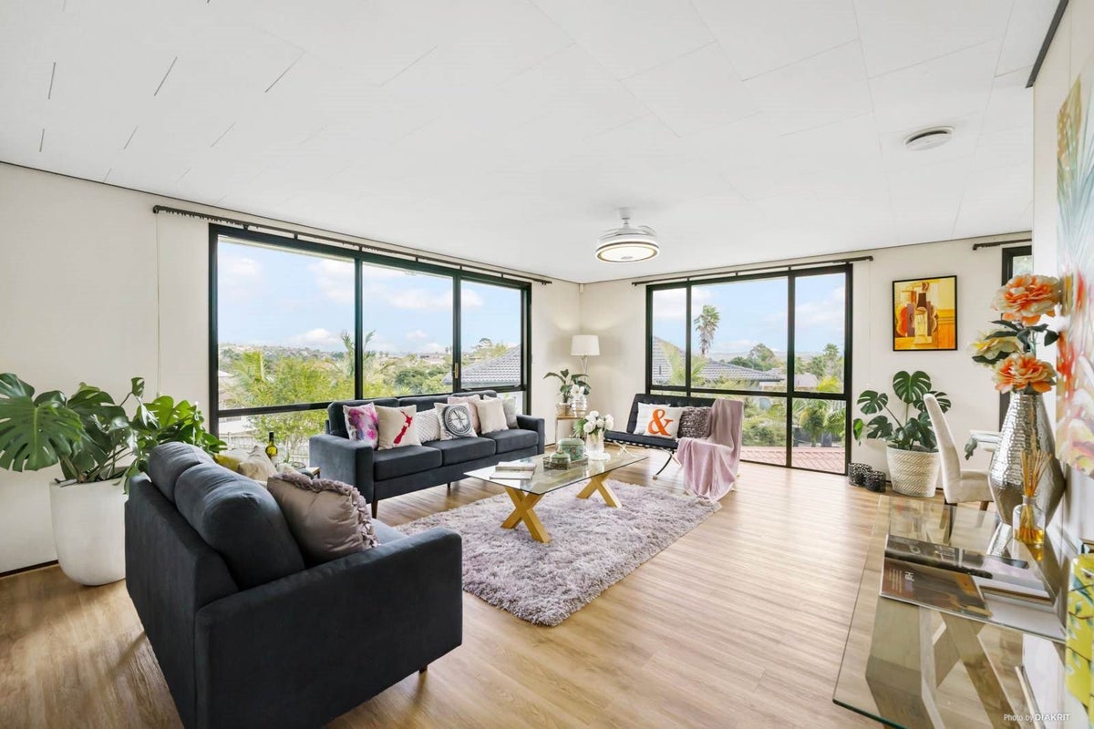8 Exeter Place, Unsworth Heights, Auckland - Carousel 2