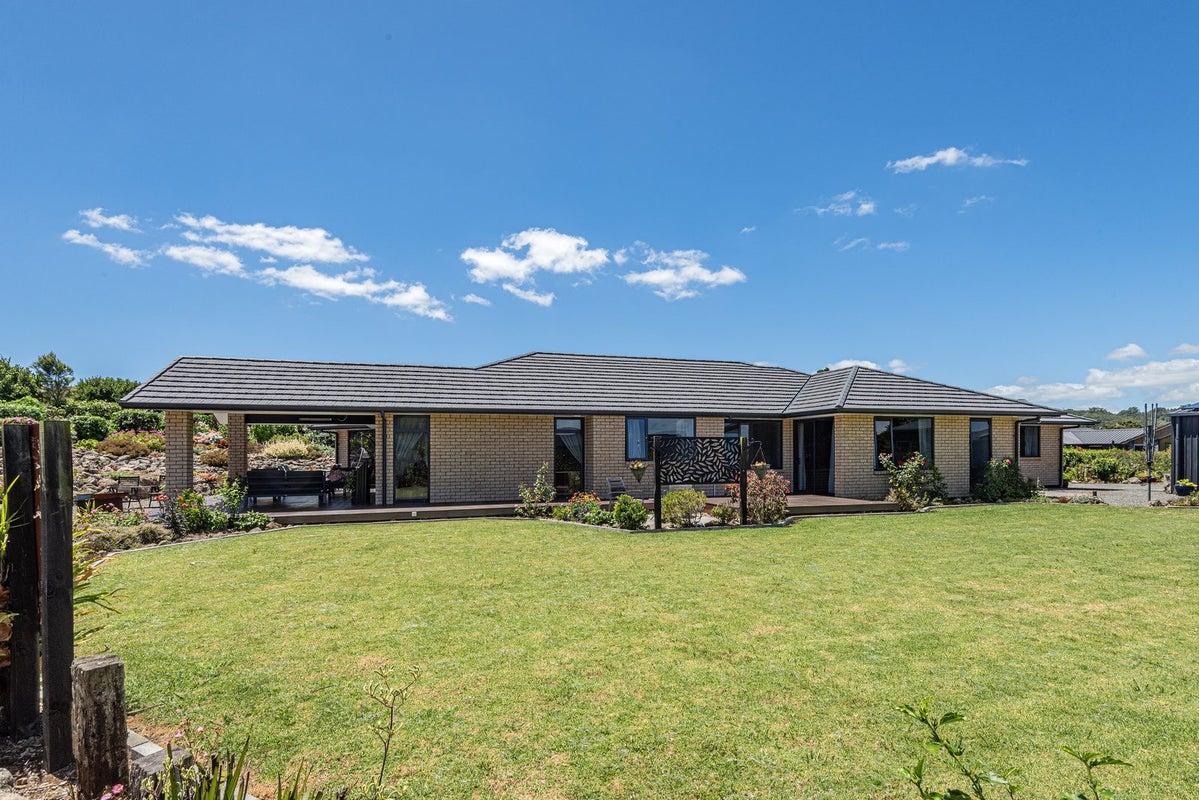 21 Capstone Place, Kamo - Carousel 21
